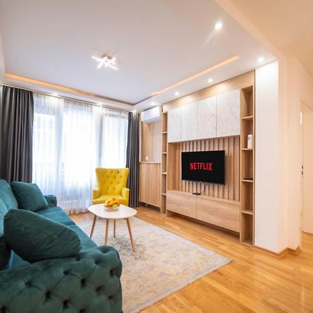 Apartment 5 Star Lukavica Екстериор снимка
