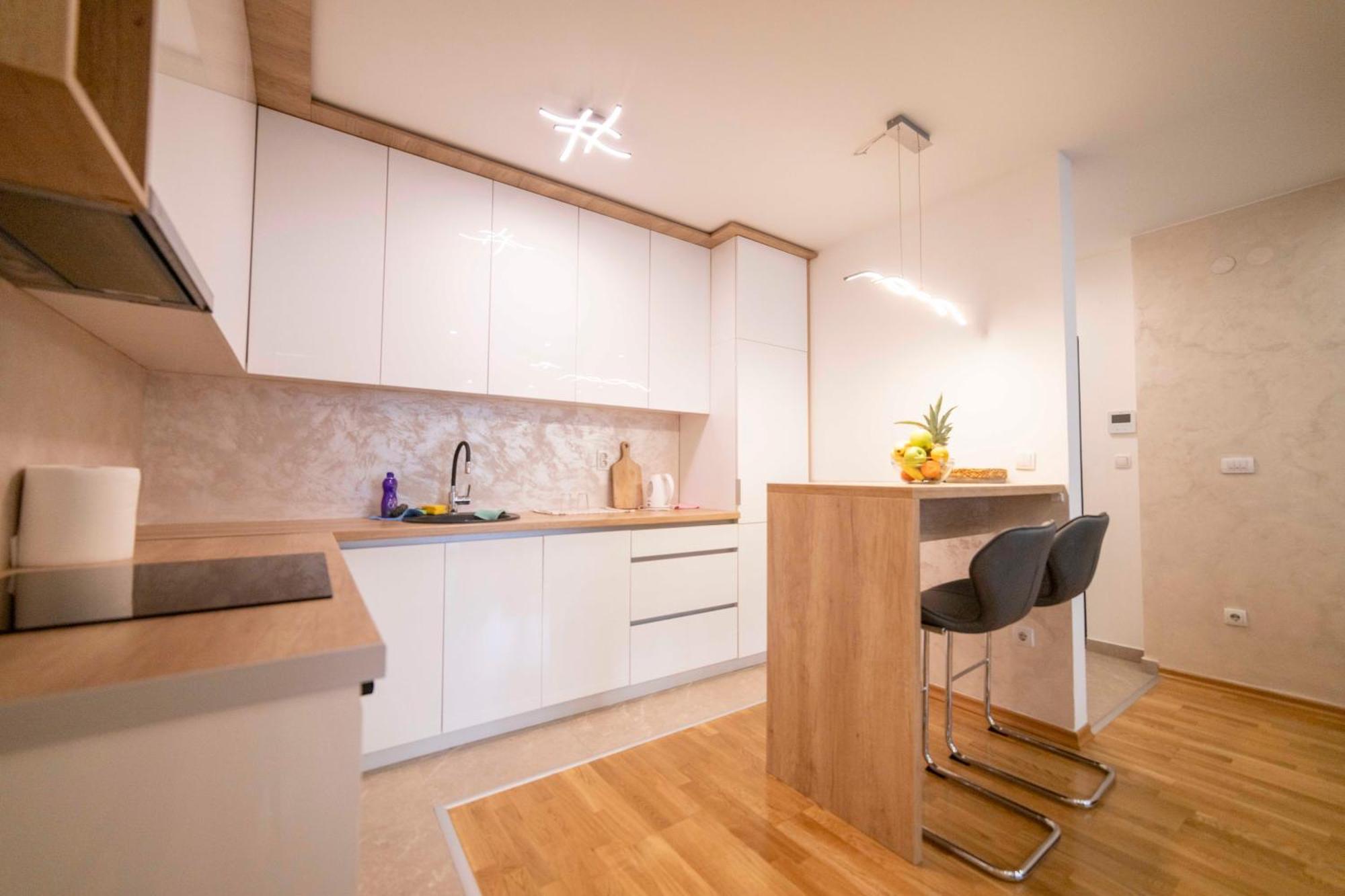 Apartment 5 Star Lukavica Екстериор снимка