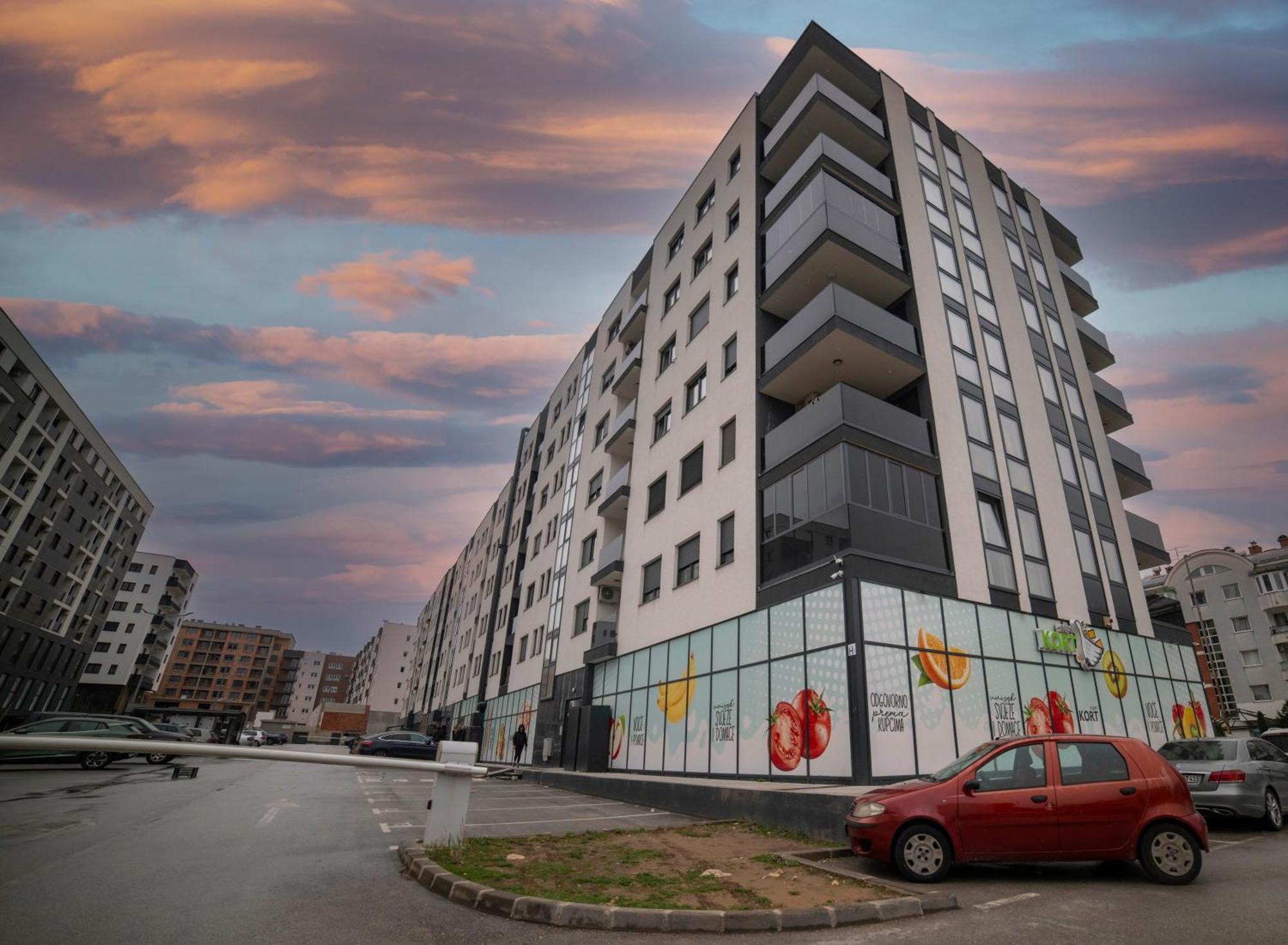 Apartment 5 Star Lukavica Екстериор снимка