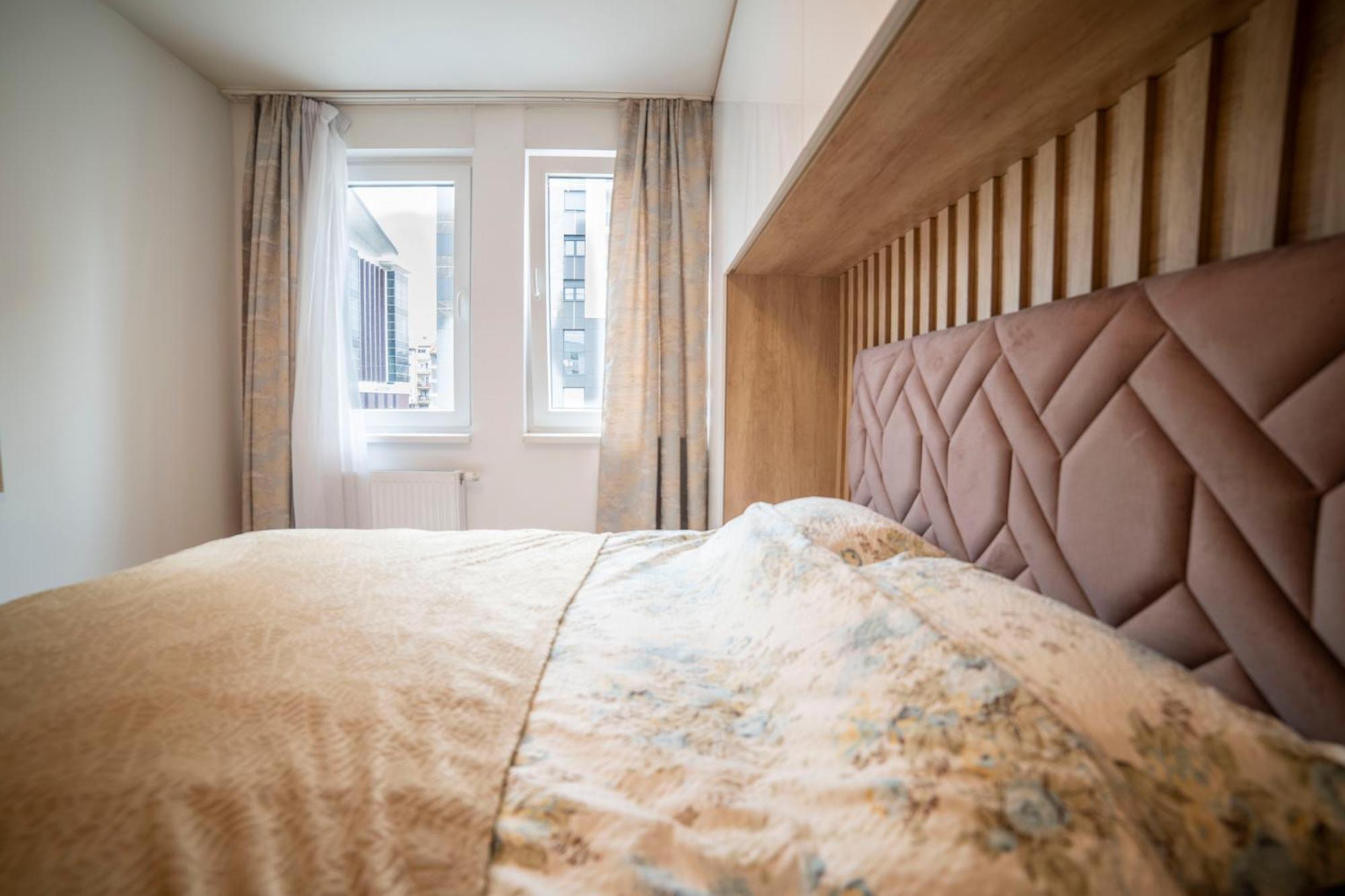 Apartment 5 Star Lukavica Екстериор снимка
