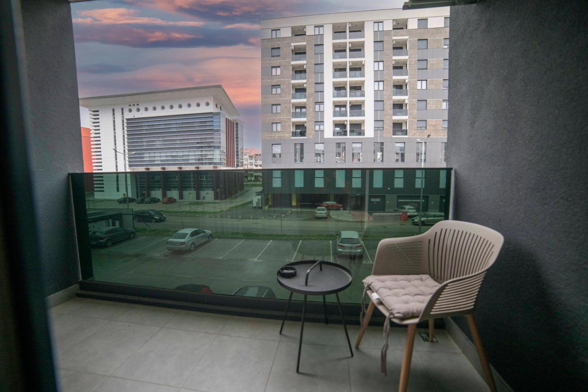 Apartment 5 Star Lukavica Екстериор снимка